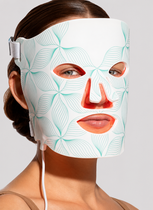 LED light therapy face mask
